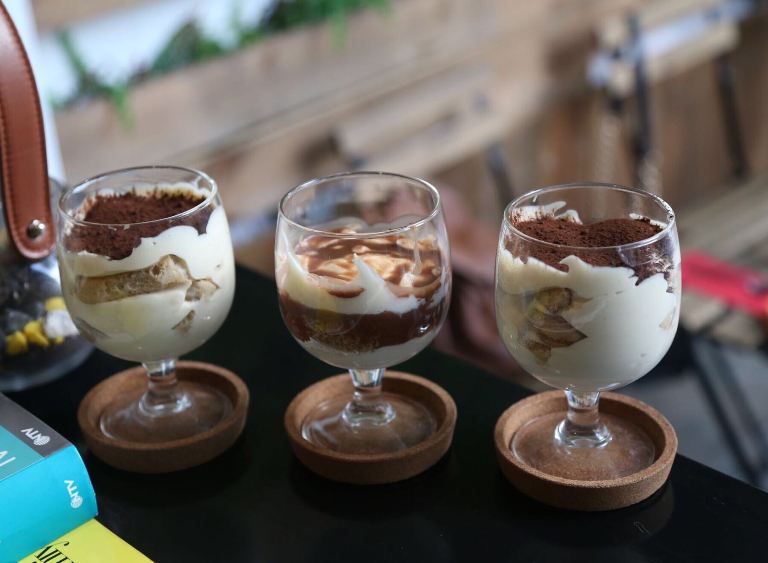 İki Nokta Vintage Coffee - Tunalı Hilmi Ankara